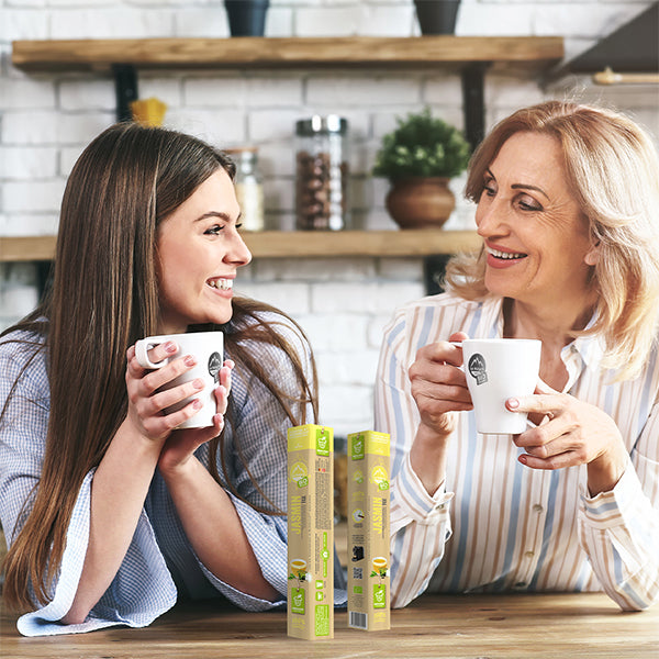 2 Frauen trinken Jasmin Tee